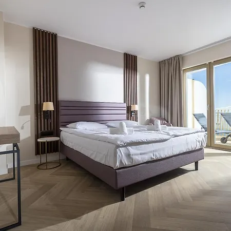 Meridian 4*